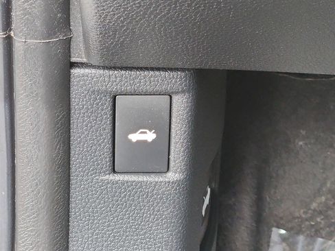 Certified 2023 Honda Accord LX image 22