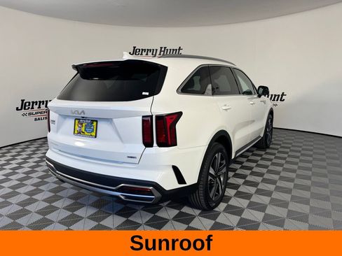 Used 2023 Kia Sorento EX w/ Panoramic Sunroof Package image 6