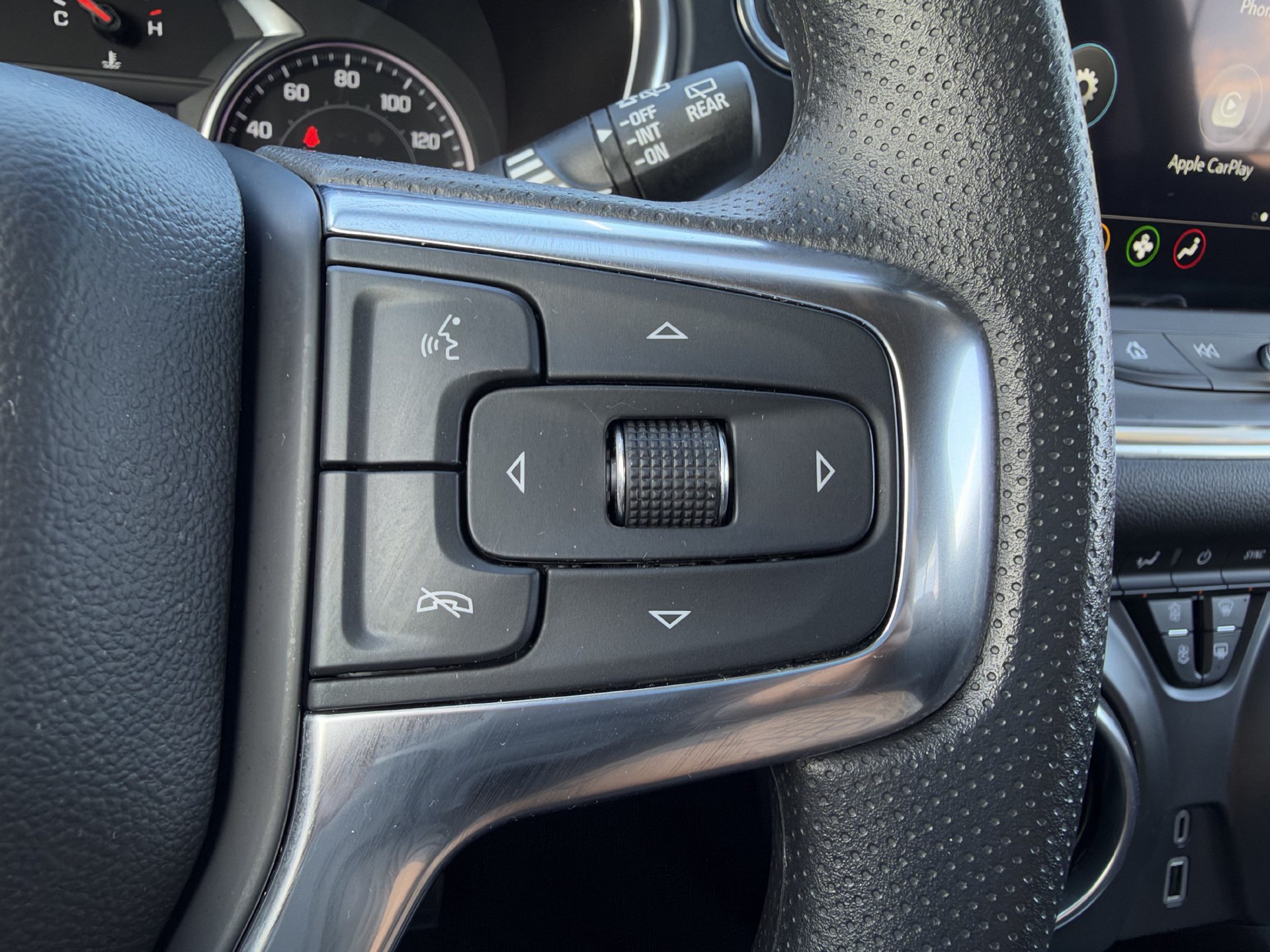 Used 2025 Chevrolet Blazer LT w/ Driver Confidence Package FWD image 21