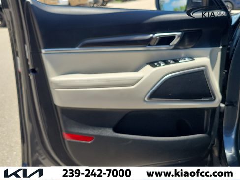 Certified 2024 Kia Telluride S w/ S Sunroof Package FWD image 24