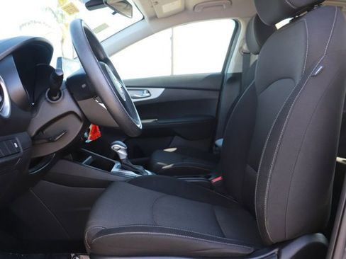 Used 2023 Kia Forte LXS image 11