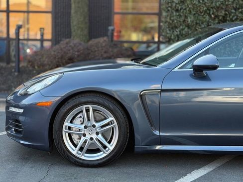 Used 2015 Porsche Panamera image 10