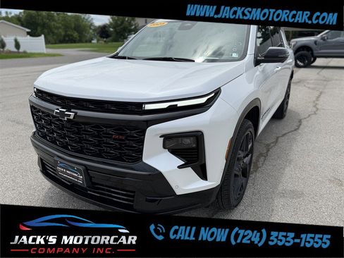 Used 2025 Chevrolet Traverse RS AWD/4WD image 4