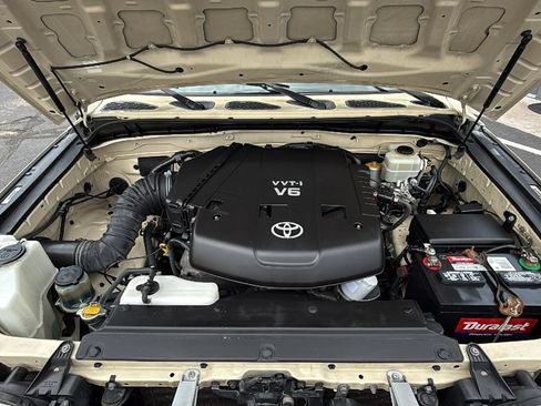 Used 2008 Toyota FJ Cruiser 4WD image 28