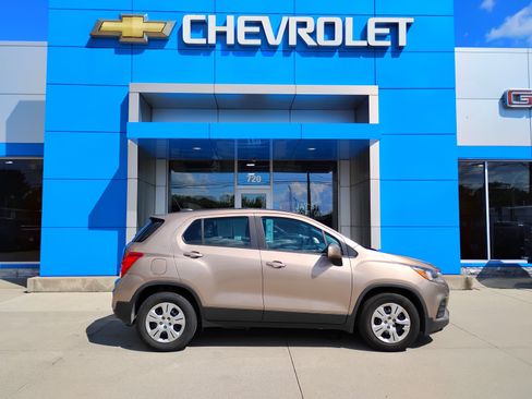 Used 2018 Chevrolet Trax LS FWD image 5