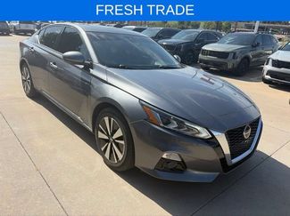 Used 2019 Nissan Altima 2.5 SV FWD video 1