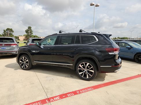 New 2026 Volkswagen Atlas SEL Premium R-Line AWD/4WD image 4