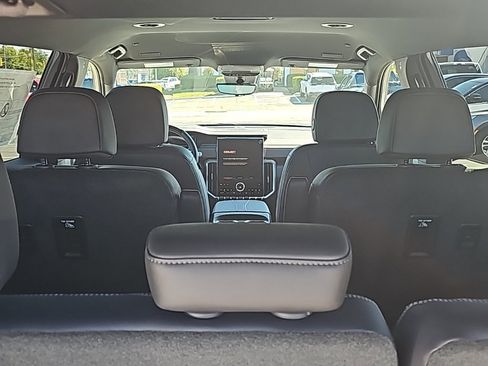 New 2026 GMC Acadia Denali w/ Super Cruise Package image 6