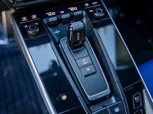 Used 2022 Porsche 911 Carrera image 10