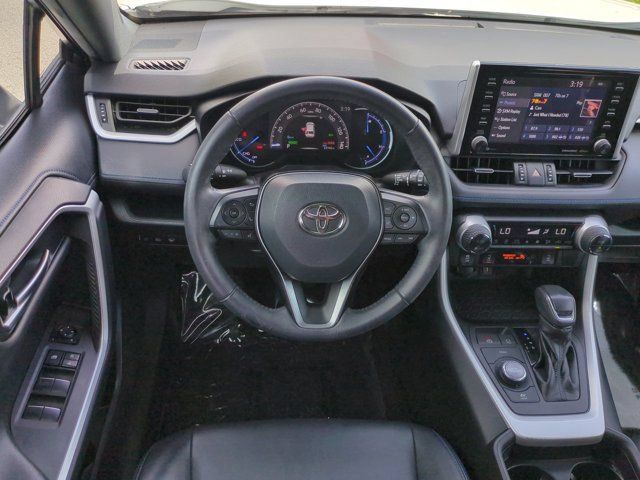 Used 2021 Toyota RAV4 XSE w/ XSE Grade Weather Package AWD/4WD image 15