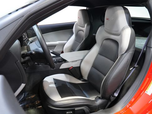 Used 2013 Chevrolet Corvette Z06 w/ 2LZ Preferred Equipment Group RWD image 25