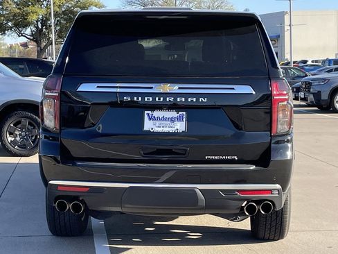 Used 2024 Chevrolet Suburban Premier image 5