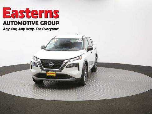 Used 2022 Nissan Rogue S image 53