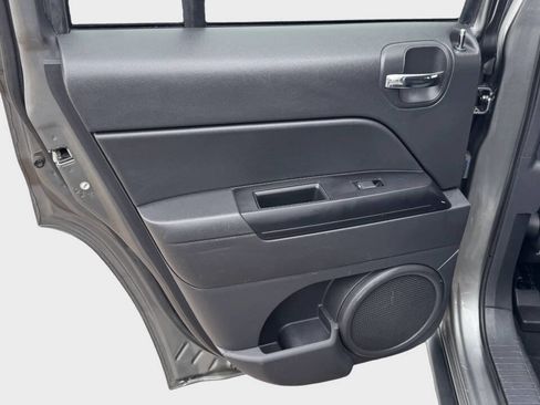 Used 2012 Jeep Patriot Latitude w/ Sun/Sound Group image 12