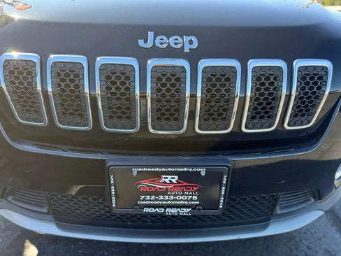 Used 2019 Jeep Cherokee Limited AWD/4WD image 58