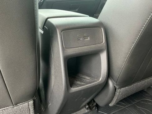 Used 2025 Chevrolet Trax LT w/ Driver Confidence Package FWD image 34