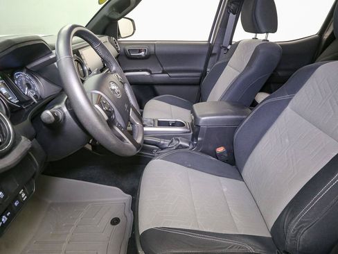 Used 2023 Toyota Tacoma TRD Sport AWD/4WD image 40