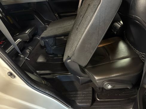 Used 2014 Toyota 4Runner Limited image 67