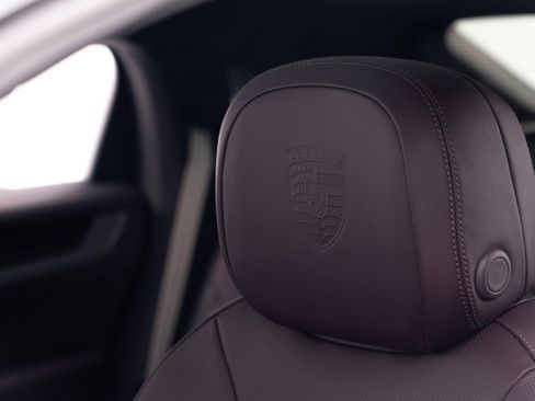 New 2026 Porsche Cayenne Coupe image 18