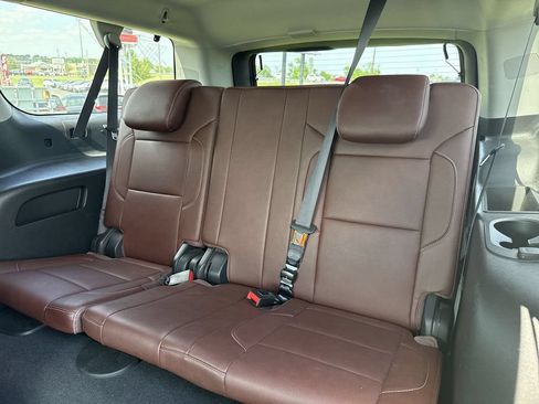Used 2019 Chevrolet Suburban Premier w/ Premier Plus Edition AWD/4WD image 20