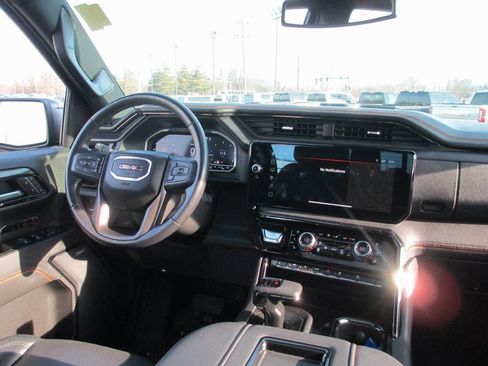 Certified 2022 GMC Sierra 1500 AT4 w/ AT4 Preferred Package image 27