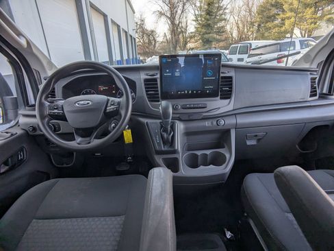 Used 2022 Ford Transit 350 XLT RWD image 17