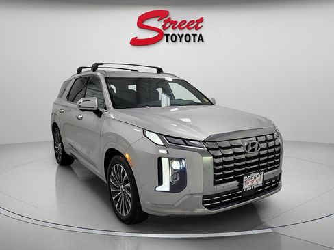 Used 2024 Hyundai Palisade Calligraphy image 5