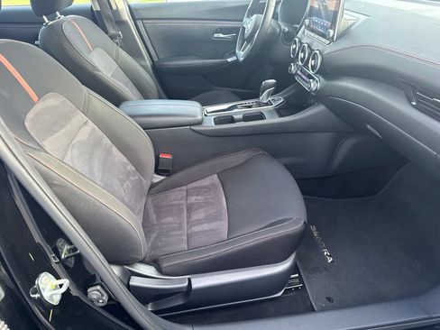 Used 2025 Nissan Sentra SR FWD image 38