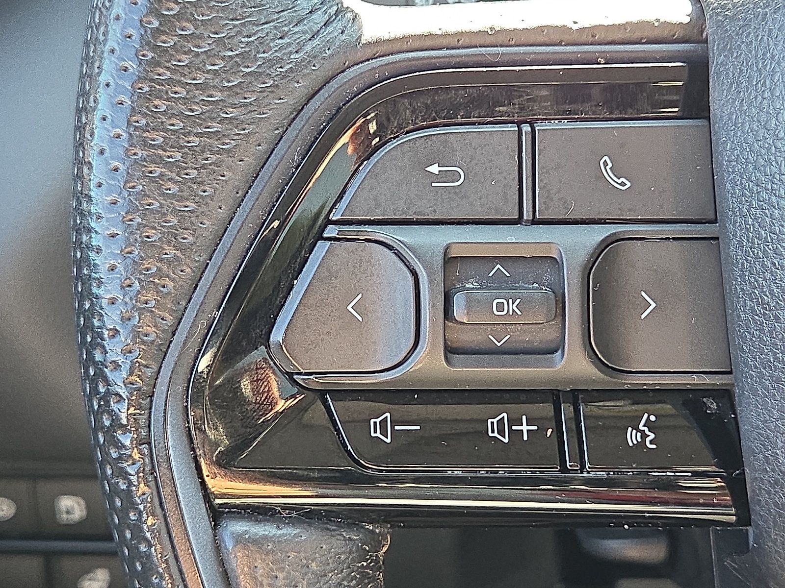 Used 2023 Toyota Sequoia TRD Pro AWD/4WD image 22
