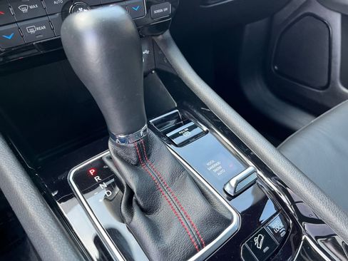 Used 2025 Jeep Compass Trailhawk AWD/4WD image 41