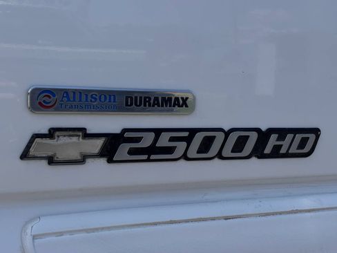 Used 2007 Chevrolet Silverado 2500 LT w/ Heavy-Duty Power Package AWD/4WD image 10