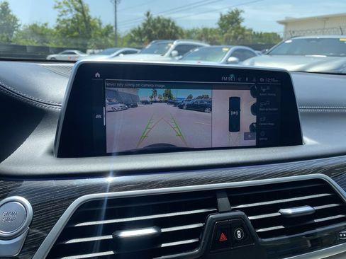 Used 2021 BMW 745e xDrive w/ Premium Package AWD/4WD image 6