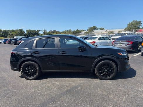 Certified 2025 Honda HR-V Sport image 8