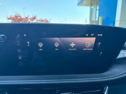 Used 2024 Buick Envista Sport Touring w/ Convenience I Package FWD image 22