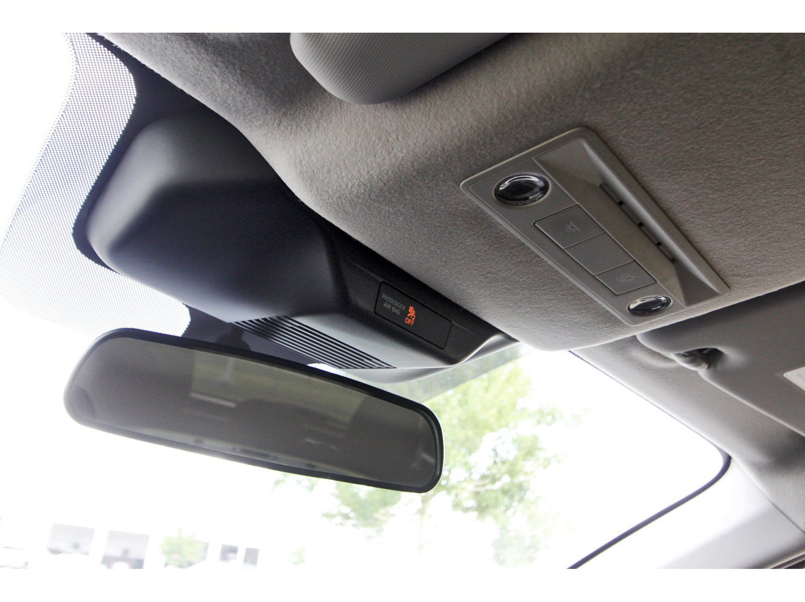 Certified 2025 Nissan Kicks SV FWD image 24