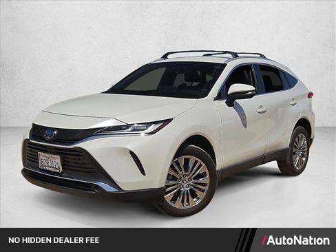 Used 2022 Toyota Venza XLE AWD/4WD image 1