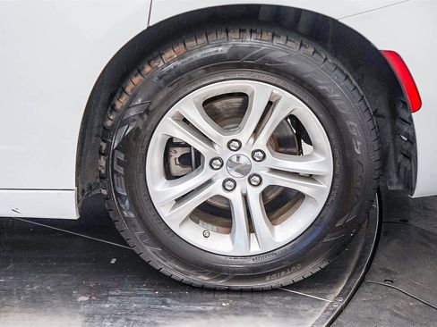 Used 2022 Dodge Charger SXT image 10