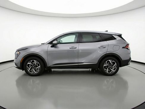 Used 2025 Kia Sportage LX FWD image 5