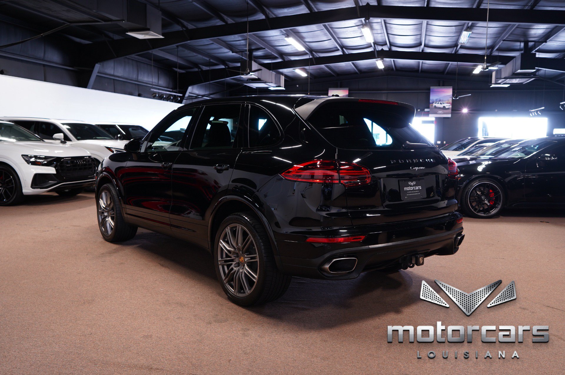 Used 2017 Porsche Cayenne Platinum Edition AWD/4WD image 5