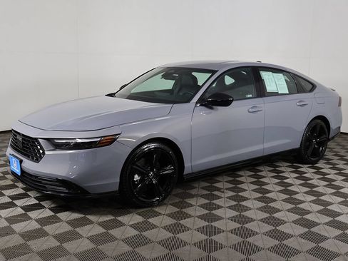 Used 2023 Honda Accord Sport image 8