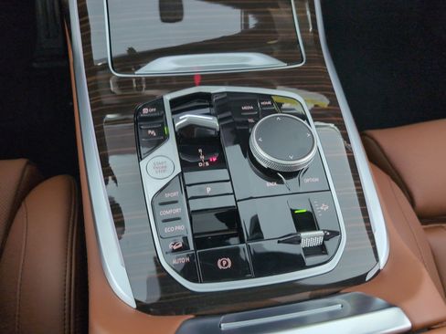 New 2026 BMW X7 M60i image 19