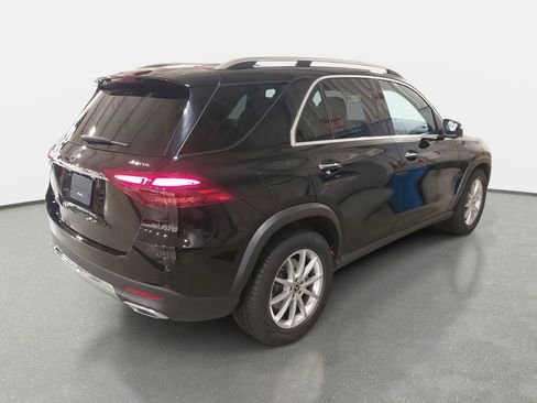 Used 2024 Mercedes-Benz GLE 450e 4MATIC image 3