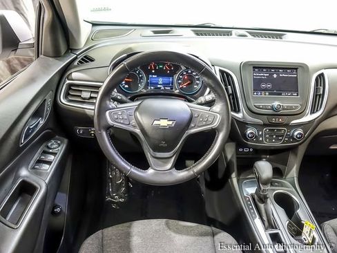 Used 2022 Chevrolet Equinox LT FWD image 3