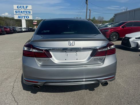 Used 2017 Honda Accord Sport Special Edition image 3