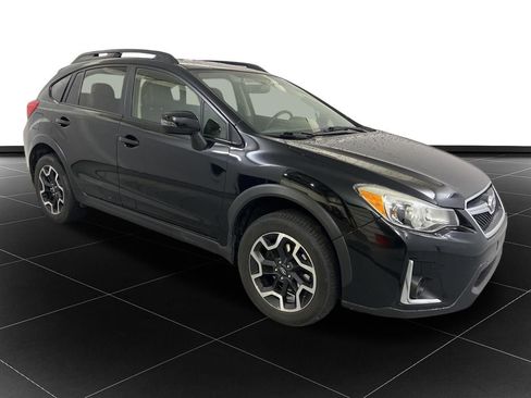 Used 2017 Subaru Crosstrek 2.0i Limited image 7