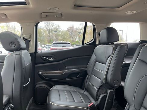 Used 2022 GMC Acadia Denali w/ Denali Ultimate Package AWD/4WD image 24
