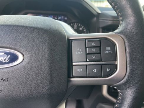 Used 2022 Ford Expedition XLT image 18