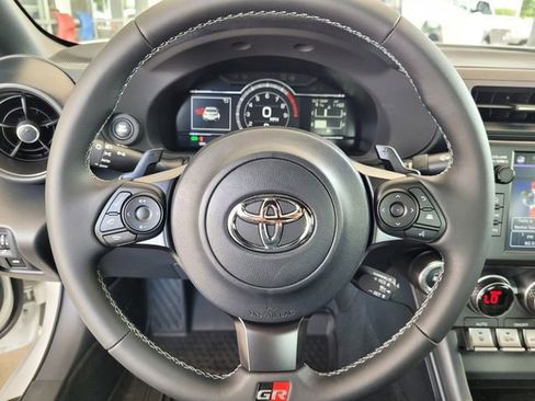 New 2025 Toyota GR86 Premium image 19