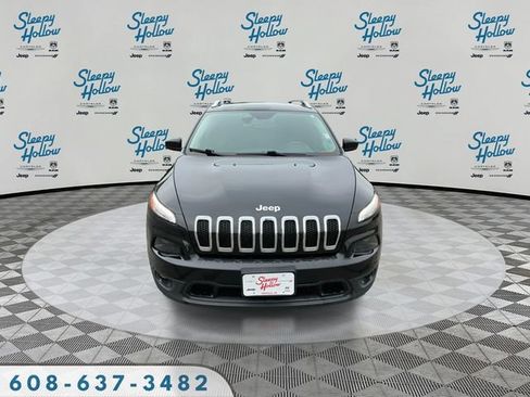 Used 2016 Jeep Cherokee Latitude w/ Cold Weather Group FWD image 2