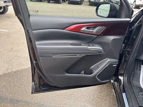 Used 2026 Chevrolet Traverse RS w/ LPO, Floor Liner Package AWD/4WD image 7